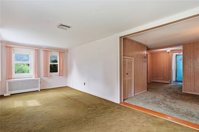 1639 South County Trail, East Greenwich, RI 02818