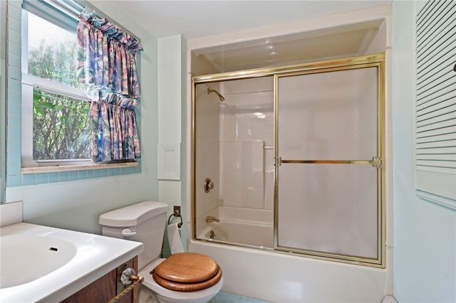 1639 South County Trail, East Greenwich, RI 02818