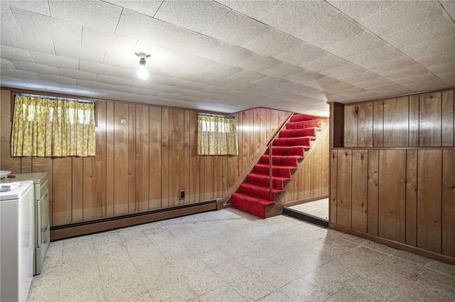 1639 South County Trail, East Greenwich, RI 02818