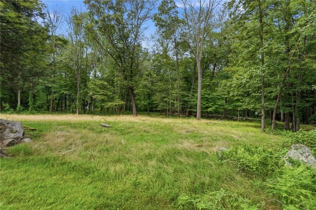 1639 South County Trail, East Greenwich, RI 02818