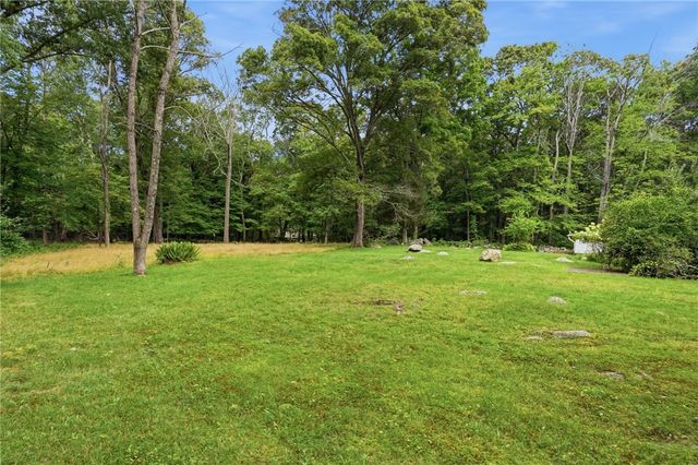 1639 South County Trail, East Greenwich, RI 02818