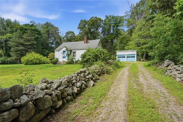 1639 South County Trail, East Greenwich, RI 02818