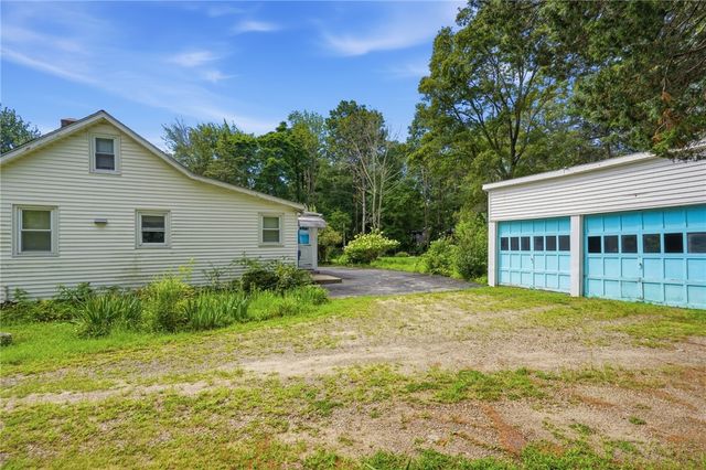 1639 South County Trail, East Greenwich, RI 02818