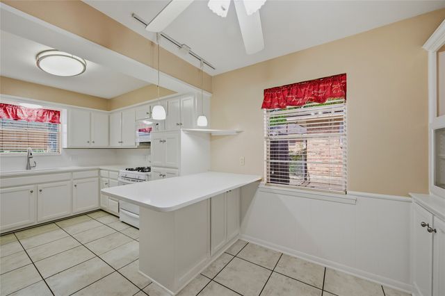 1712 Oakhill Drive, Sherman, TX 75092