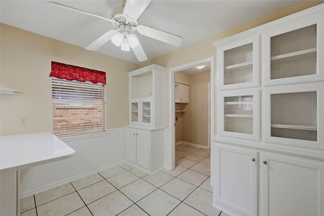 1712 Oakhill Drive, Sherman, TX 75092