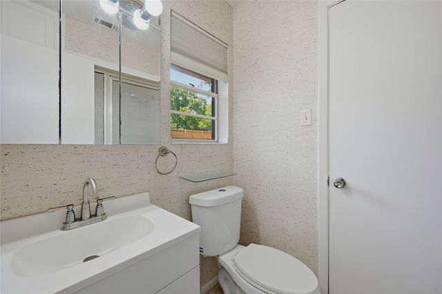 1712 Oakhill Drive, Sherman, TX 75092