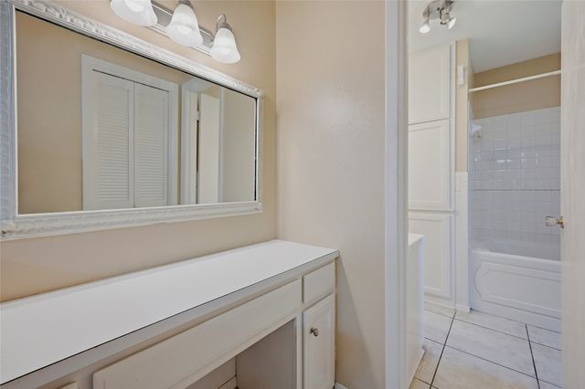 1712 Oakhill Drive, Sherman, TX 75092