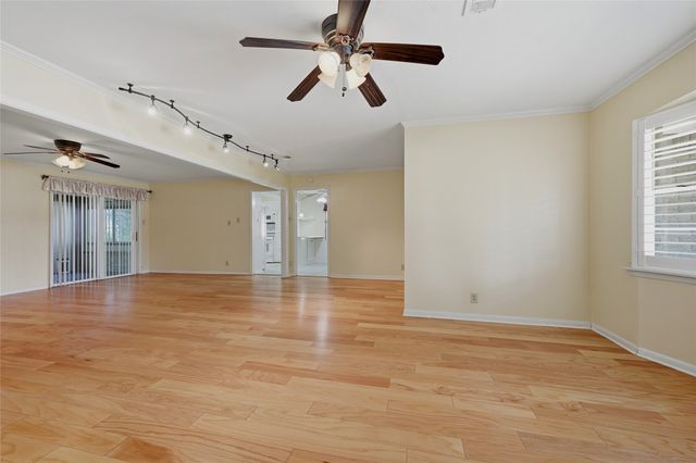 1712 Oakhill Drive, Sherman, TX 75092