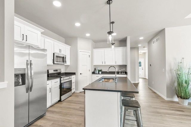 2862 Wild Goose Way, Stoughton, WI 53589