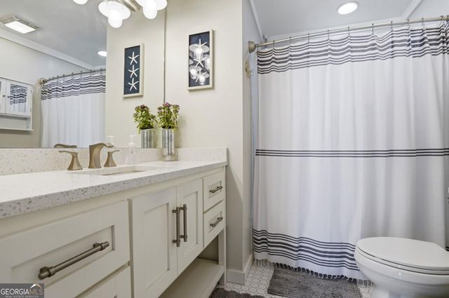 805 Mallery Street B, St. Simons, GA 31522