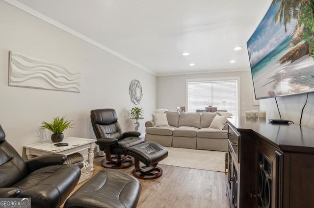 805 Mallery Street B, St. Simons, GA 31522