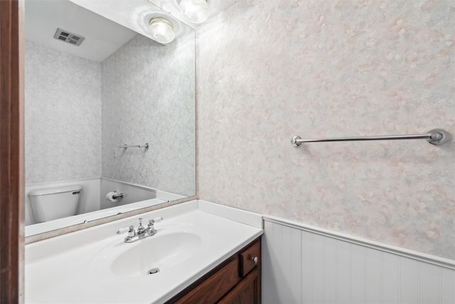 2904 Caulder Avenue, Des Moines, IA 50321