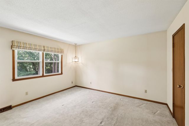 2904 Caulder Avenue, Des Moines, IA 50321