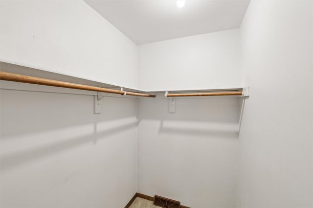 2904 Caulder Avenue, Des Moines, IA 50321
