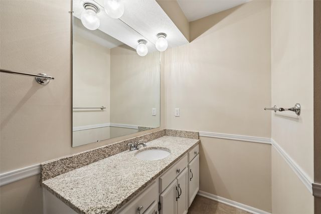 2904 Caulder Avenue, Des Moines, IA 50321