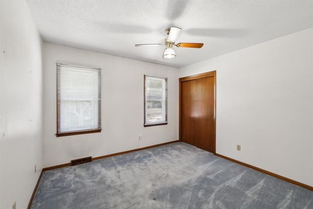 2904 Caulder Avenue, Des Moines, IA 50321