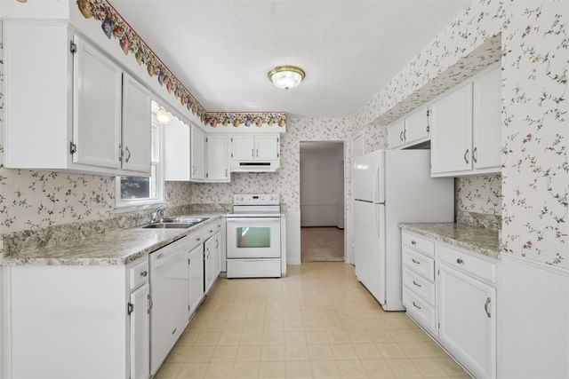 2904 Caulder Avenue, Des Moines, IA 50321