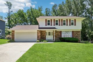 2904 Caulder Avenue, Des Moines, IA 50321