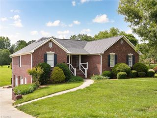 170 Deer Path Lane, Lexington, NC 27295