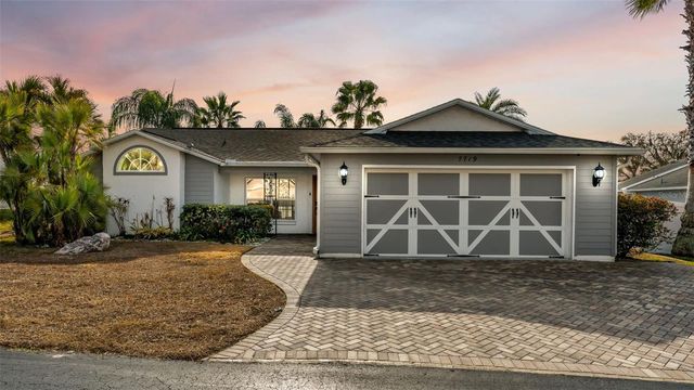 7719 LANDSDOWNE LANE, New Port Richey, FL 34654