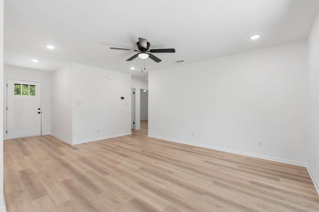 1001 W 17th ST, Georgetown, TX 78626