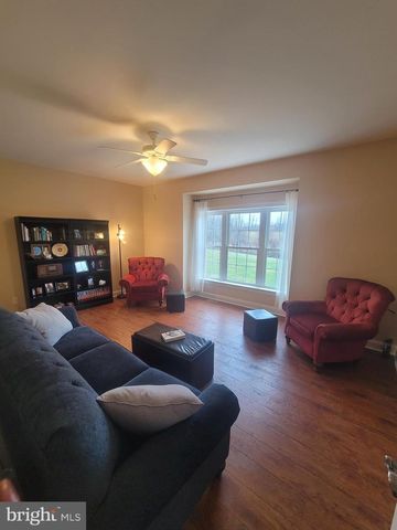 415 FAIRMONT DR, Chester Springs, PA 19425