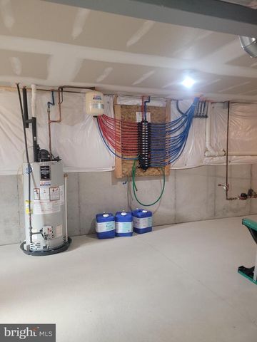 415 FAIRMONT DR, Chester Springs, PA 19425