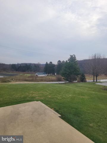 415 FAIRMONT DR, Chester Springs, PA 19425