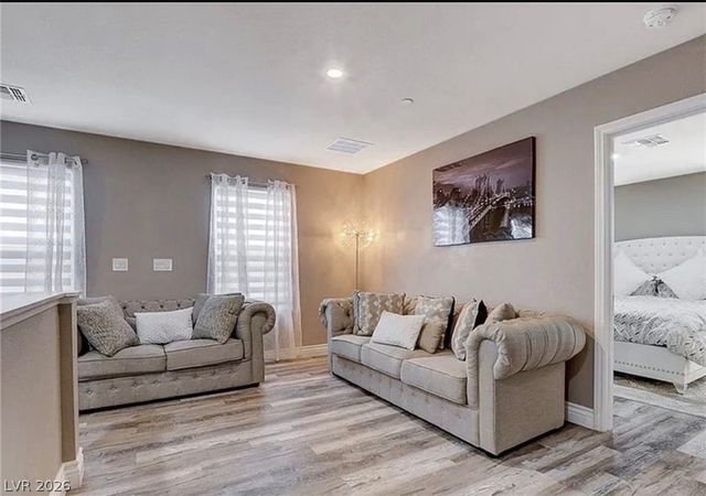 1637 East Harvest Pecan Court, Las Vegas, NV 89108