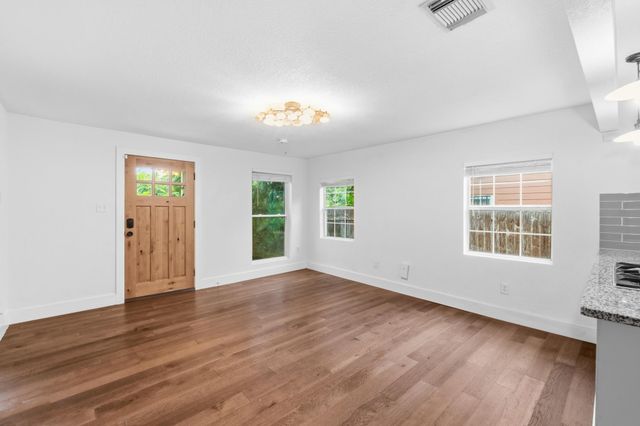 1137 Nickols Ave, Austin, TX 78721