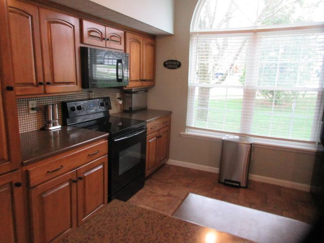 1076 Hampshire Place, Florence, KY 41042