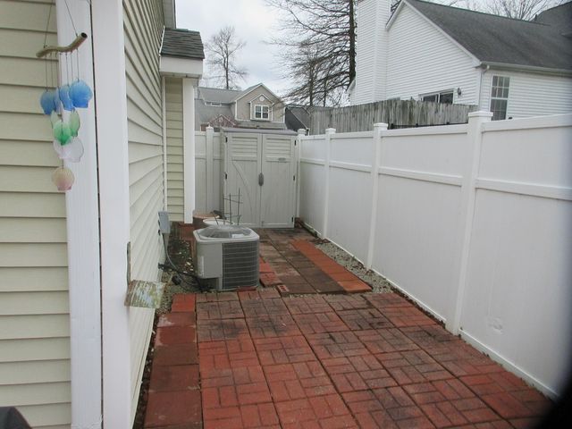 1076 Hampshire Place, Florence, KY 41042