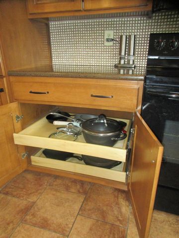 1076 Hampshire Place, Florence, KY 41042