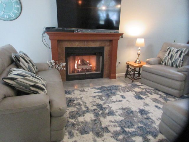 1076 Hampshire Place, Florence, KY 41042