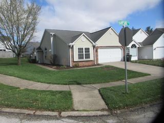 1076 Hampshire Place, Florence, KY 41042