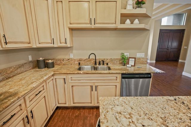 8856 Venikov Pl, Orangevale, CA 95662