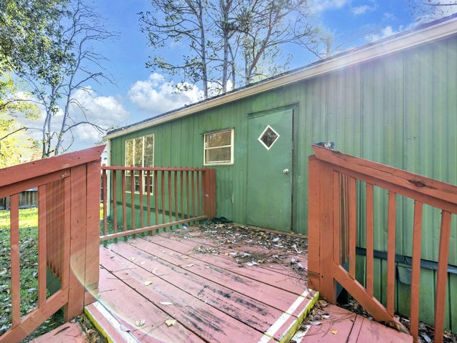 9028 Larker Woods Drive, Navarre, FL 32566