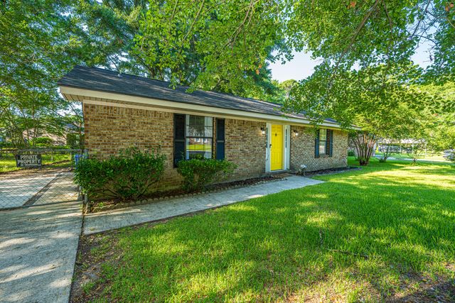 307 Umbria Drive, Summerville, SC 29486