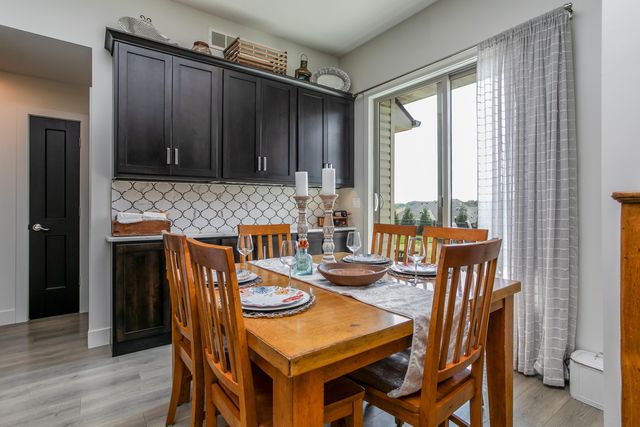 1644 SPRING MOUNTAIN DR, Columbia, MO 65201