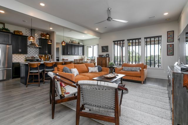 1644 SPRING MOUNTAIN DR, Columbia, MO 65201