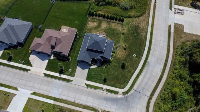 1644 SPRING MOUNTAIN DR, Columbia, MO 65201