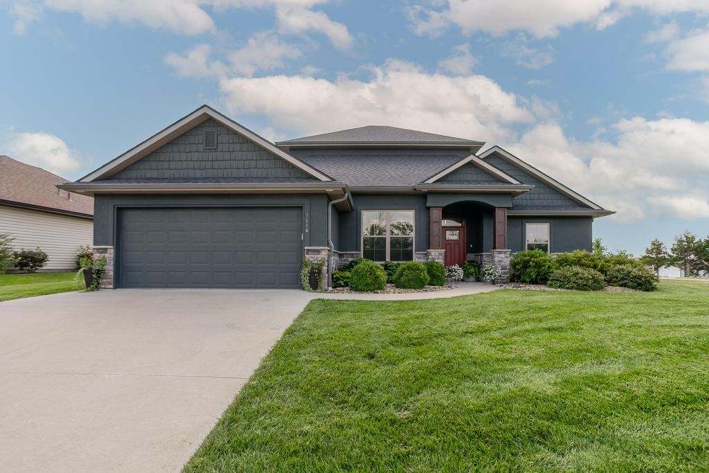 1644 SPRING MOUNTAIN DR, Columbia, MO 65201