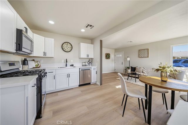 38615 22nd E, Palmdale, CA 93550