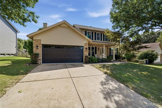 1042 Remington Oaks Court, Fenton, MO 63026