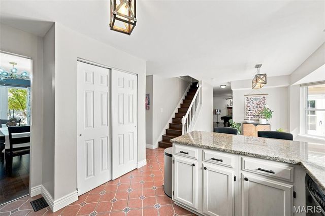 1042 Remington Oaks Court, Fenton, MO 63026