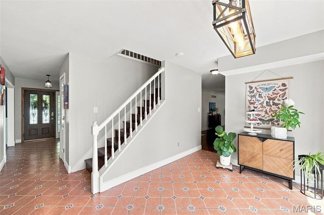 1042 Remington Oaks Court, Fenton, MO 63026