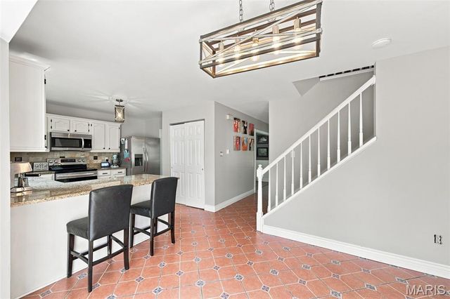 1042 Remington Oaks Court, Fenton, MO 63026