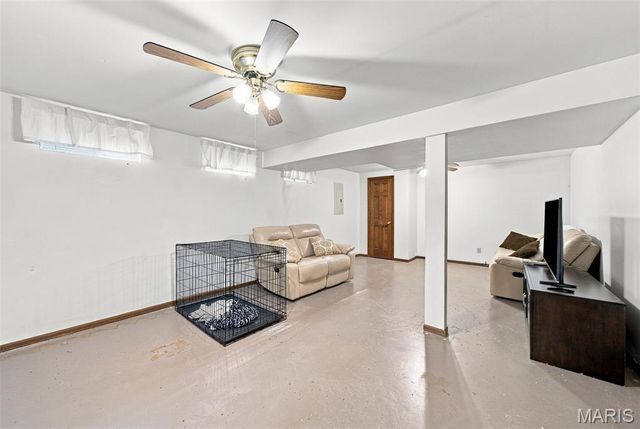 1042 Remington Oaks Court, Fenton, MO 63026