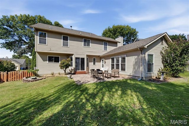 1042 Remington Oaks Court, Fenton, MO 63026
