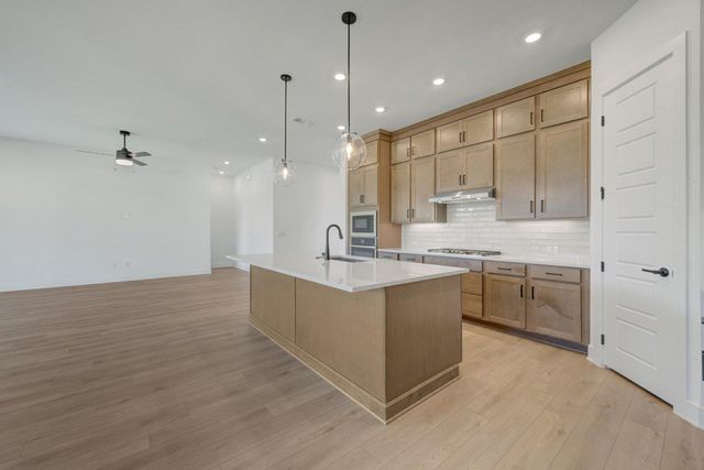 720 Teakmill TRL, San Marcos, TX 78666